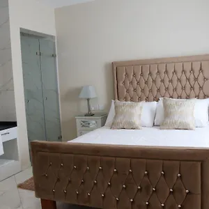  Penzion 100 Boutique Living